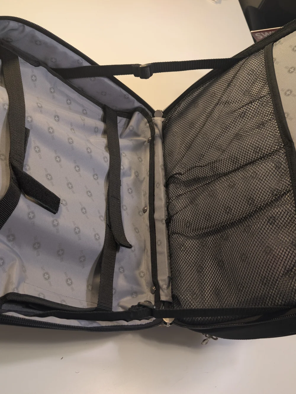 SwissGear The Granada Wheeled Computer Case Black Rolling Laptop Bag NWT 17
